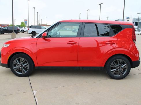 Used 2020 Kia Soul EX FWD image 17