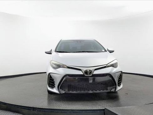 Used 2018 Toyota Corolla SE FWD image 12