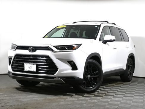 Used 2024 Toyota Grand Highlander AWD image 1