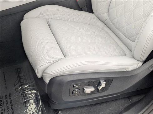 New 2026 BMW X5 xDrive40i w/ Climate Comfort Package image 4