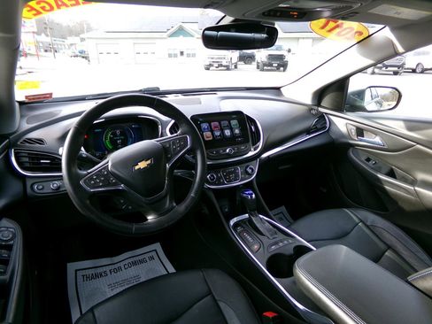 Used 2017 Chevrolet Volt Premier w/ Driver Confidence II Package FWD image 13