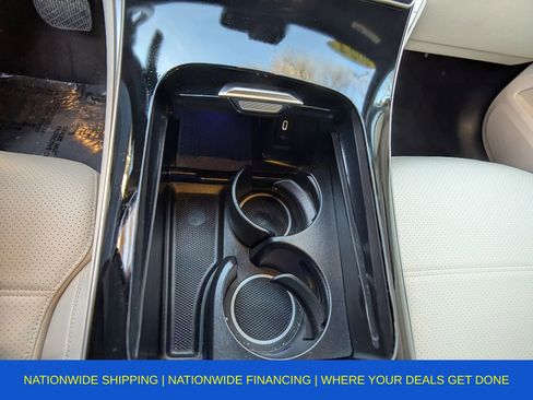 Used 2024 Mercedes-Benz GLC 300 4MATIC image 26