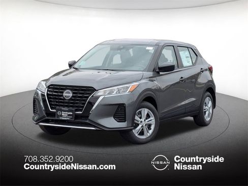 New 2025 Nissan Kicks Play S image 1