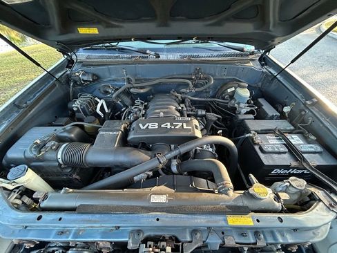 Used 2007 Toyota Sequoia SR5 image 10