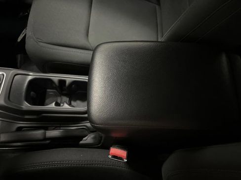 Used 2022 Jeep Wrangler Unlimited Sport image 18