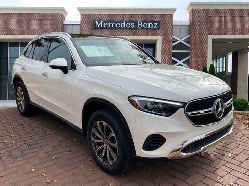 Certified 2025 Mercedes-Benz GLC 300 4MATIC image 3