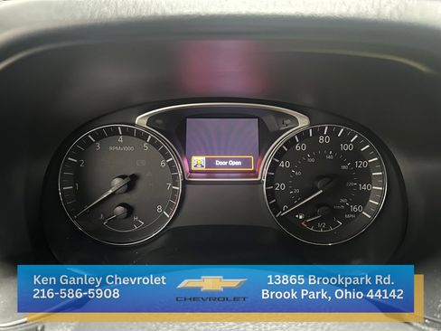 Used 2017 Nissan Pathfinder S image 11