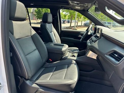 Used 2023 Chevrolet Tahoe Premier AWD/4WD image 35