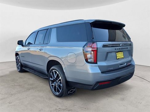 Used 2023 Chevrolet Suburban RST image 3