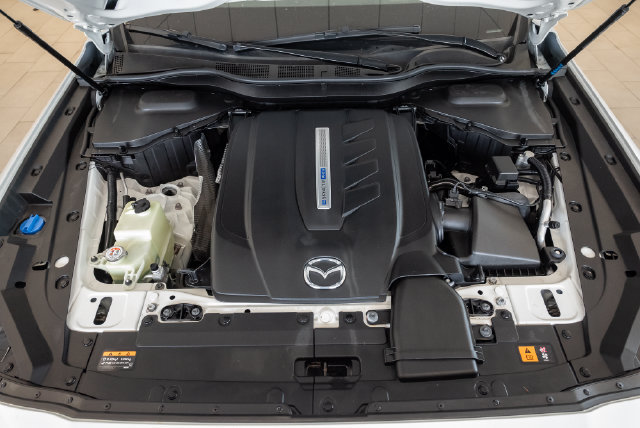 Used 2024 MAZDA CX-90 Plug-In Hybrid w/ Premium Plus AWD/4WD image 3