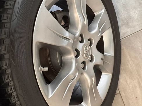 Used 2014 Toyota Sienna SE FWD image 11