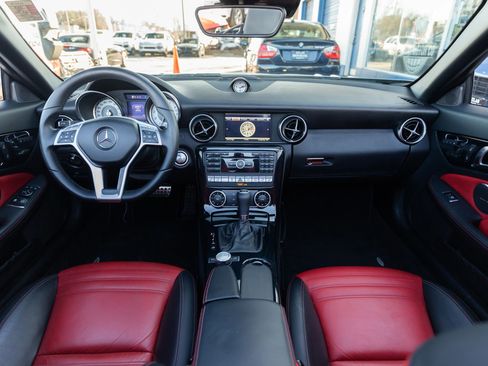 Used 2014 Mercedes-Benz SLK 350 image 2