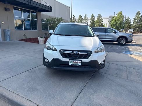 Used 2021 Subaru Crosstrek 2.0i Premium w/ Moonroof Package AWD/4WD image 3