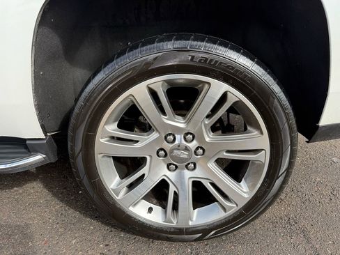 Used 2018 Cadillac Escalade Luxury image 11