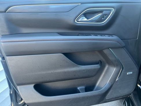 Used 2022 Chevrolet Suburban RST w/ Luxury Package image 12