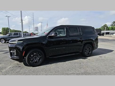 New 2026 Jeep Grand Wagoneer Limited w/ Convenience Group I AWD/4WD image 25