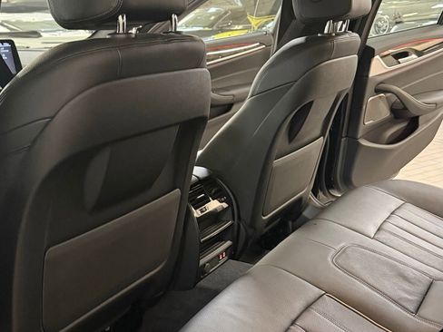 Used 2022 BMW 530i xDrive w/ M Sport Package image 25