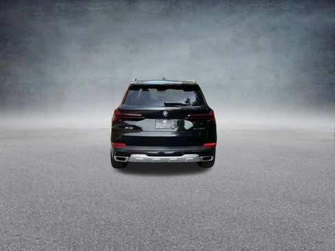 Used 2026 BMW X5 xDrive50e w/ Climate Comfort Package AWD/4WD image 8