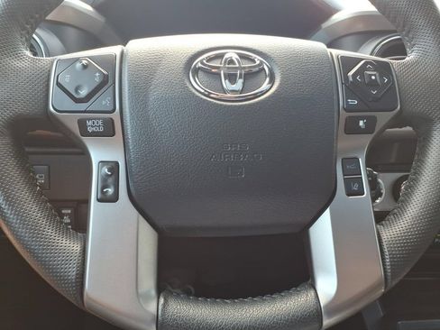 Used 2020 Toyota Tacoma Limited AWD/4WD image 18