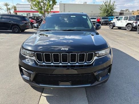 New 2026 Jeep Grand Cherokee 2WD image 2