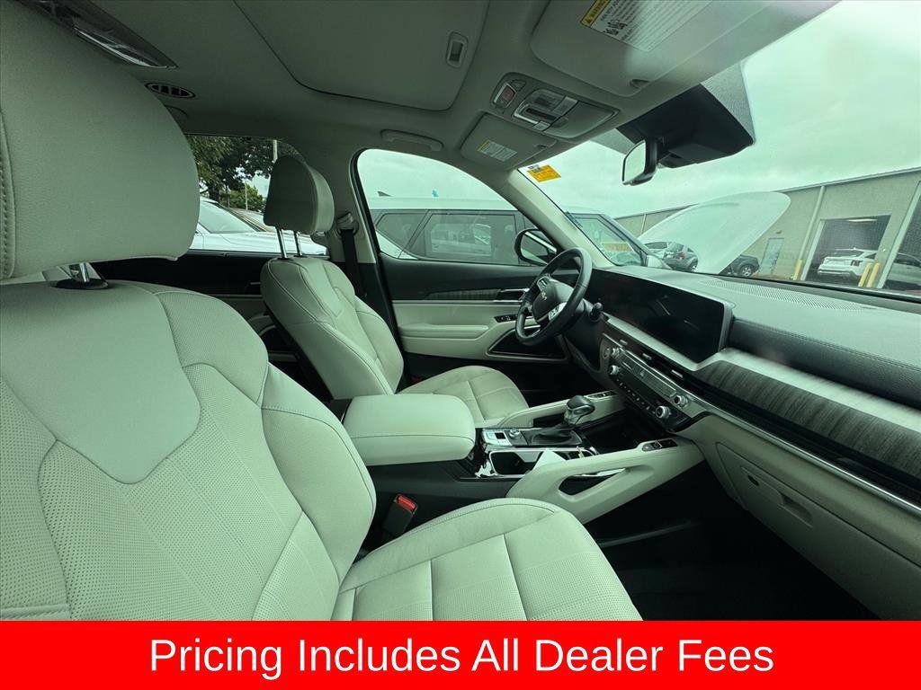 Certified 2025 Kia Telluride EX FWD image 3
