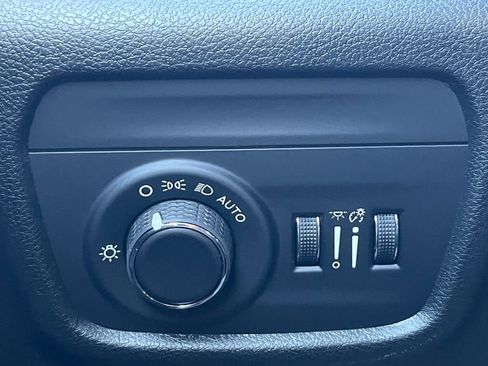 New 2025 Jeep Grand Cherokee L Laredo image 12