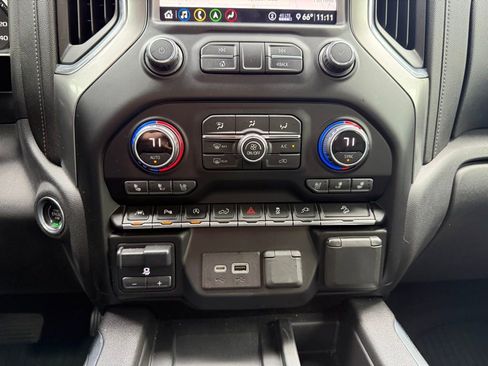 Used 2020 Chevrolet Silverado 1500 LTZ w/ LTZ Plus Package image 14