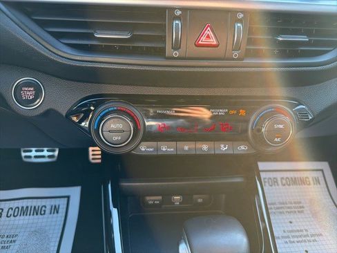 Used 2023 Kia Forte GT-Line image 22