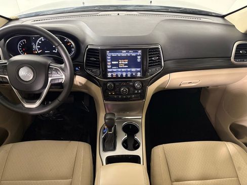 Used 2022 Jeep Grand Cherokee Laredo E image 32