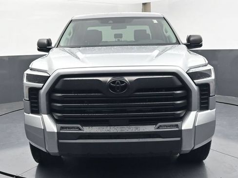 Used 2024 Toyota Tundra SR5 w/ SR5 Convenience Package AWD/4WD image 39