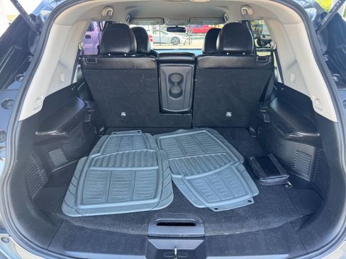Used 2018 Nissan Rogue S FWD image 19