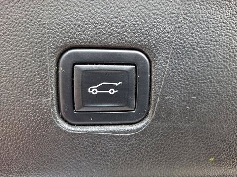 Used 2023 Chevrolet Blazer RS image 29