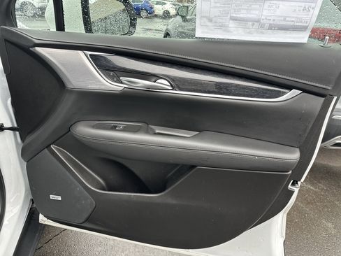 Certified 2022 Cadillac XT5 Premium Luxury w/ LPO, Floor Liner Package image 15