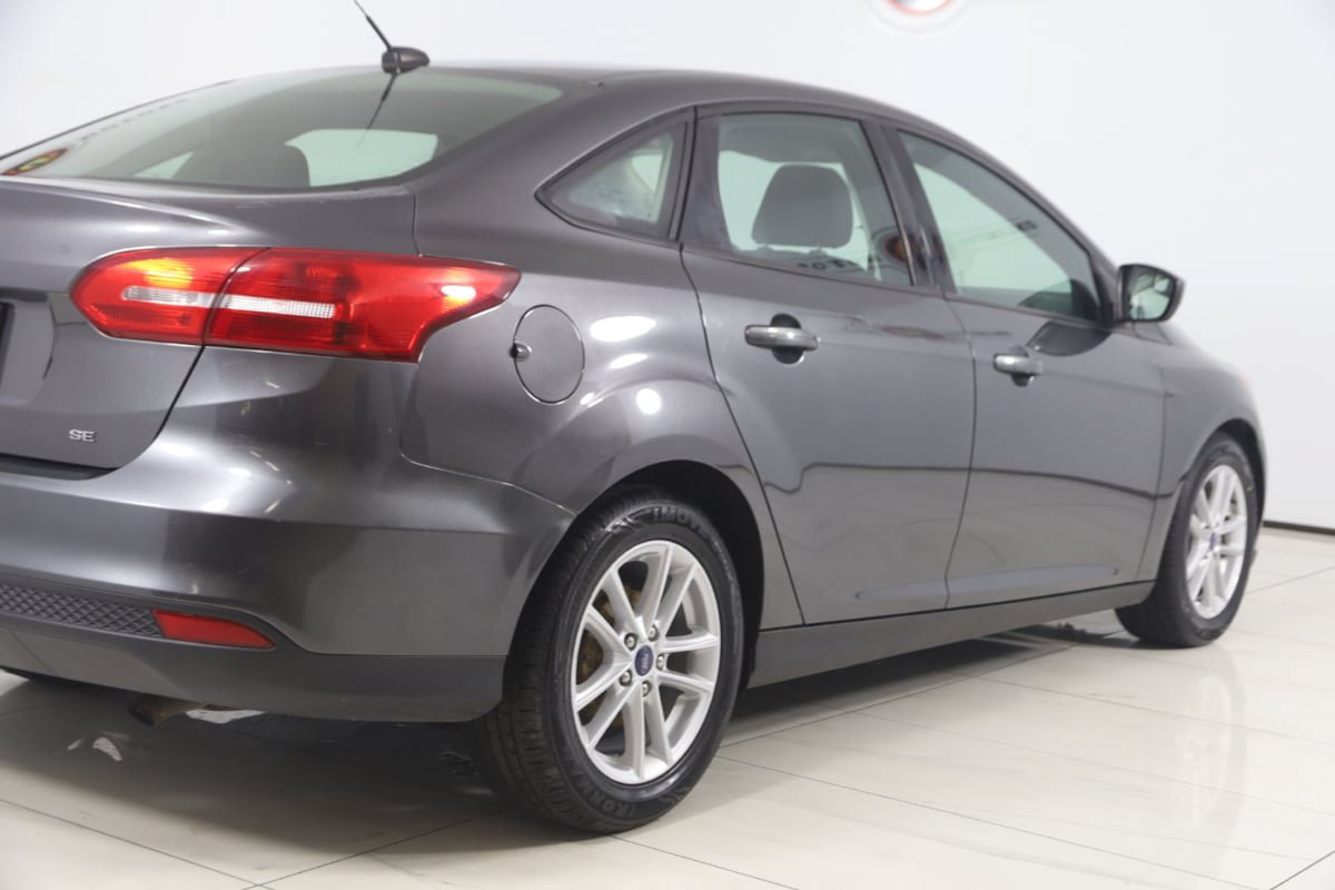 Used 2018 Ford Focus SE FWD image 33