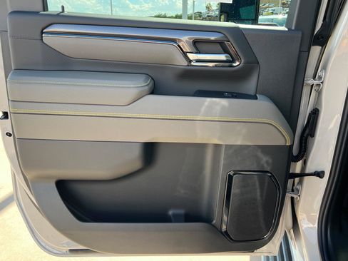 New 2026 Chevrolet Silverado 2500 ZR2 w/ LPO, Dark Essentials Package AWD/4WD image 19