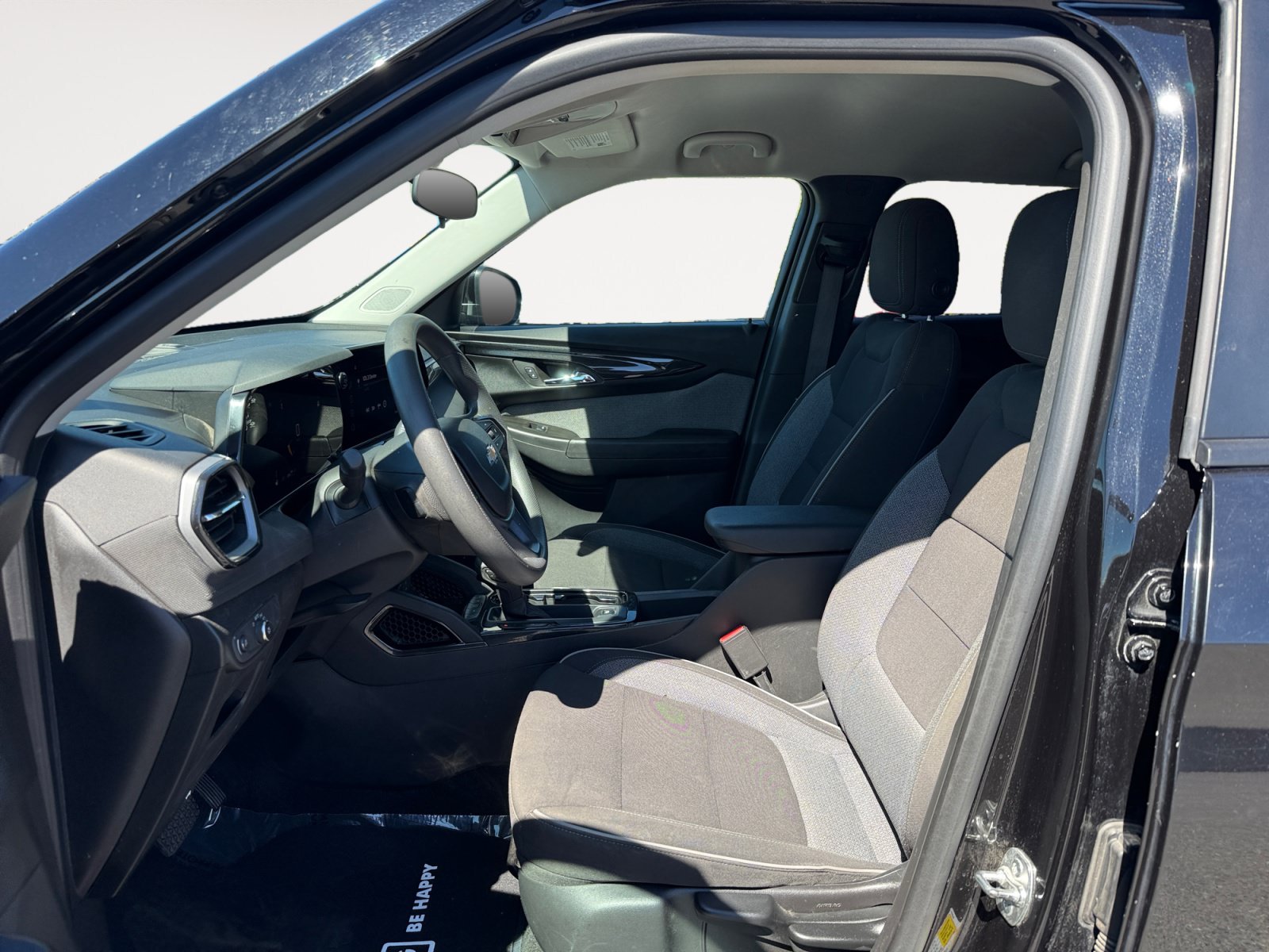 Used 2025 Chevrolet TrailBlazer LT AWD/4WD image 10