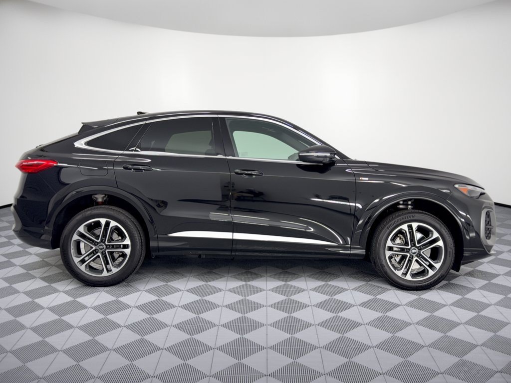 Used 2026 Audi Q5 Premium w/ Convenience Package AWD/4WD image 8