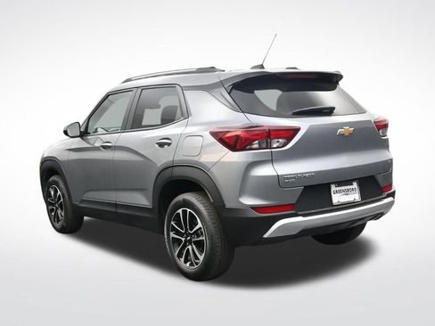Used 2025 Chevrolet TrailBlazer LT AWD/4WD image 8