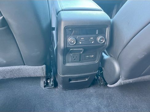 Used 2021 GMC Acadia Denali w/ Trailering Package AWD/4WD image 27