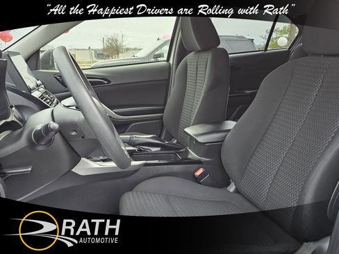 Used 2023 Mitsubishi Eclipse Cross LE image 12