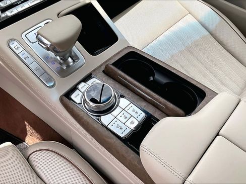 Used 2021 Genesis G90 5.0 Ultimate RWD image 15