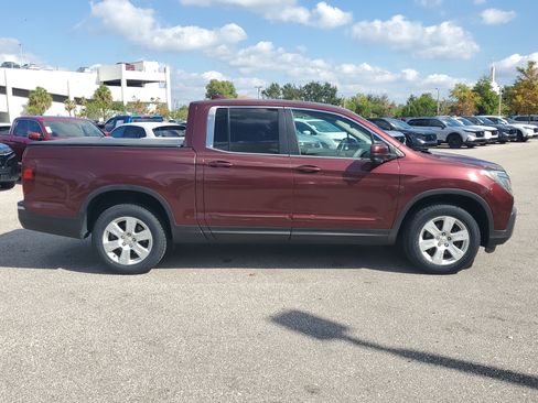 Used 2018 Honda Ridgeline RTL-T image 3