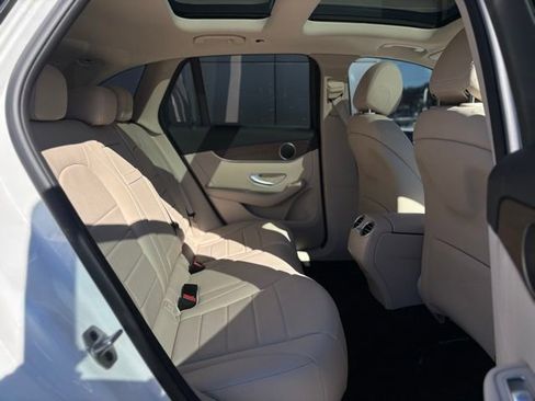 Certified 2022 Mercedes-Benz GLC 300 4MATIC image 48