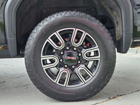 Used 2022 GMC Sierra 2500 AT4 w/ AT4 Preferred Package AWD/4WD image 28