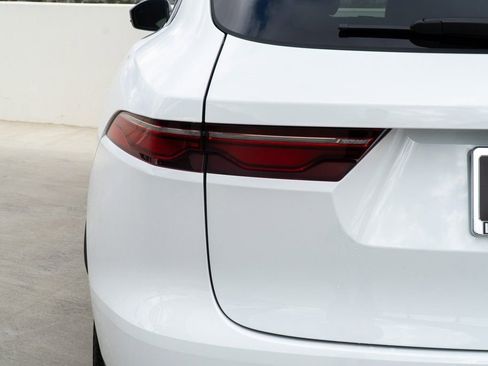 Used 2025 Jaguar F-PACE R-Dynamic S AWD/4WD image 5