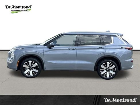 New 2025 Mitsubishi Outlander SEL image 8