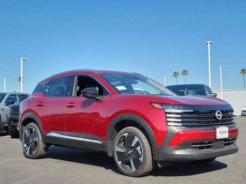 New 2026 Nissan Kicks SR image 8