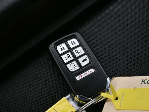 Used 2019 Honda Odyssey EX image 16