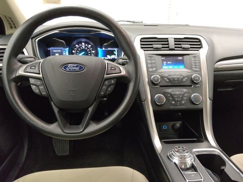 Used 2018 Ford Fusion S FWD image 22