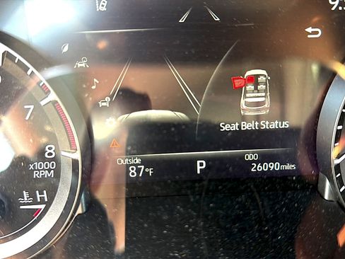 Used 2021 Toyota Highlander Platinum FWD image 10